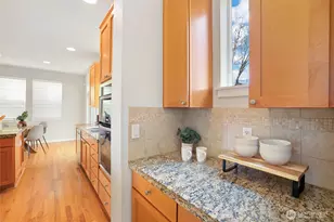 5610 NE 5th Ct, Renton, WA 98059 - Photo 11