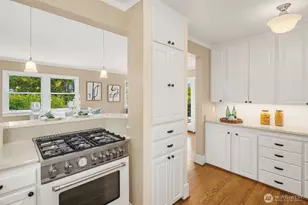 3832 48th Ave NE, Seattle, WA 98105 - Photo 11