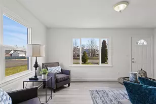 6802 S Oakes St, Tacoma, WA 98409 - Photo 9