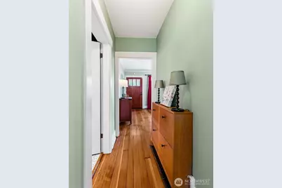 8403 32nd Avenue SW, Seattle, WA 98126 - Photo 9
