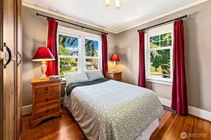 8403 32nd Ave SW, Seattle, WA 98126 - Photo 5