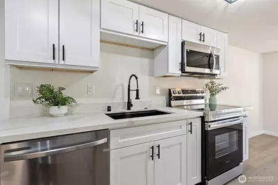 12816 Ridge Cir E, Bonney Lake, WA 98391 - Photo 13