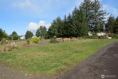 326 Wildwood Avenue SE, Ocean Shores, WA 98569 - Photo 9