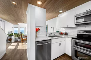 2309 Skyline Way, Anacortes, WA 98221 - Photo 17