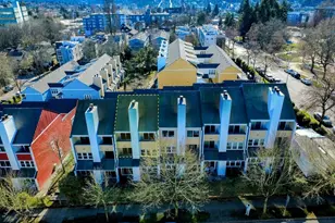 2001 E Yesler, Seattle, WA 98122 - Photo 19