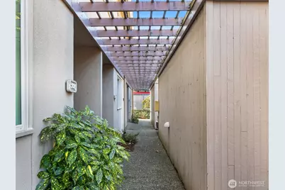 8225 212th Street SW #302, Edmonds, WA 98026 - Photo 15