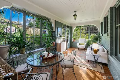 942 Harvard Avenue E, Seattle, WA 98102 - Photo 9