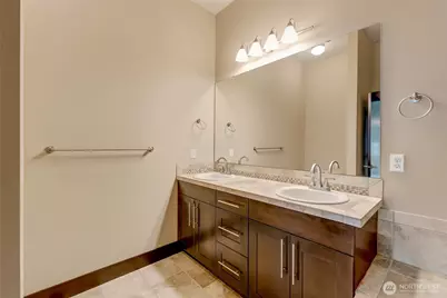 4020 NE 3rd Place #B, Renton, WA 98056 - Photo 23