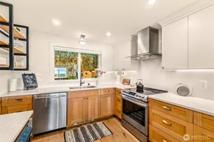 10203 47th Ave SW, Seattle, WA 98146 - Photo 9