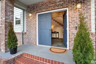 18432 W Lake Desire Dr SE, Renton, WA 98058 - Photo 3