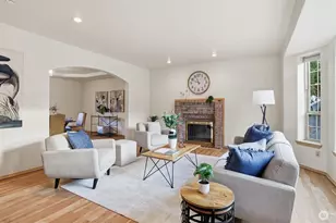 18432 W Lake Desire Dr SE, Renton, WA 98058 - Photo 5