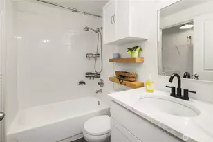 14006 NE 181st Pl, Woodinville, WA 98072 - Photo 13