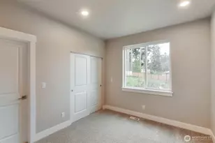 4940 Johnson St NW, Bremerton, WA 98311 - Photo 17