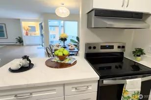 2104 Alki Ave SW, Seattle, WA 98116 - Photo 21