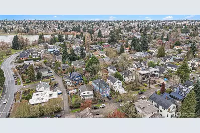 7423 Sunnyside Avenue N, Seattle, WA 98103 - Photo 33