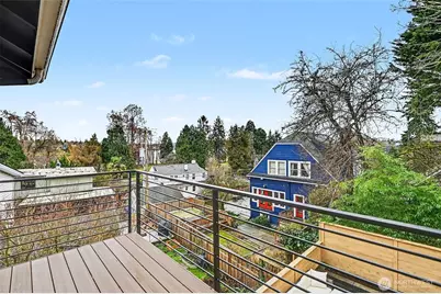 7423 Sunnyside Avenue N, Seattle, WA 98103 - Photo 19