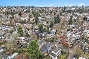 7423 Sunnyside Ave N, Seattle, WA 98103 - Photo 35