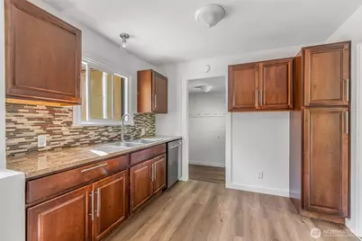 7051 S 125th Street, Seattle, WA 98178 - Photo 7