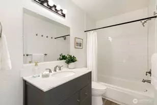 8401 25th Ave SW, Seattle, WA 98106 - Photo 17