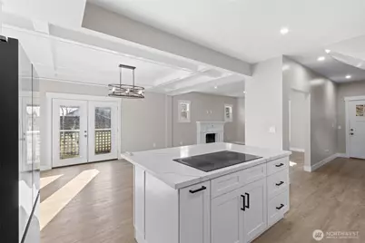 4228 Eastern Avenue N, Seattle, WA 98103 - Photo 7