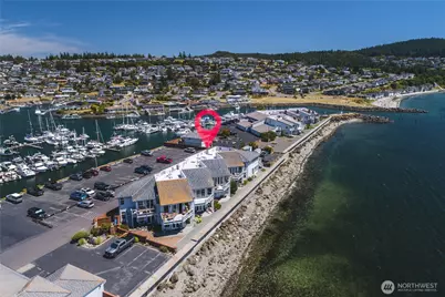 2401 Skyline Way #203 E., Anacortes, WA 98221 - Photo 27