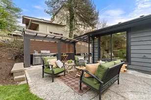 2604 NE 82nd St, Seattle, WA 98115 - Photo 33