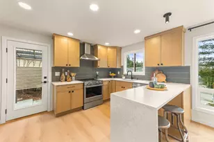 2604 NE 82nd St, Seattle, WA 98115 - Photo 9