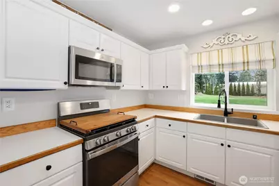 12711 151st Street E, Puyallup, WA 98374 - Photo 11