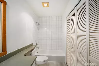 112 22nd Avenue #B, Seattle, WA 98122 - Photo 19