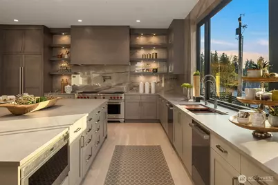 9607 NE 30th Place, Clyde Hill, WA 98004 - Photo 9