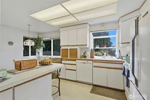 19640 SE 29th St, Sammamish, WA 98075 - Photo 9