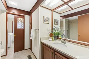 16602 NE 18th St, Bellevue, WA 98008 - Photo 17