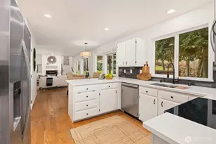 16437 241st Ave SE, Issaquah, WA 98027 - Photo 5