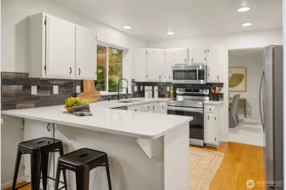 16437 241st Avenue SE, Issaquah, WA 98027 - Photo 7