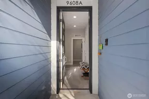 9608 NE 182nd Ct, Bothell, WA 98011 - Photo 3