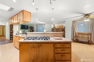 4617 200th St SE, Bothell, WA 98012 - Photo 5