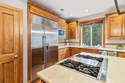 14225 SE 87th Place, Newcastle, WA 98059 - Photo 11