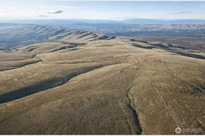 100 Orchard Road, Wapato, WA 98936 - Photo 13