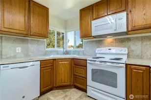 226 SW Davis Ave, College Place, WA 99324 - Photo 7