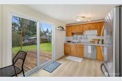 18042 9th Avenue NE, Shoreline, WA 98155 - Photo 11