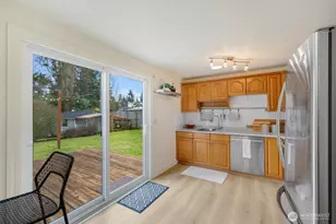 18042 9th Ave NE, Shoreline, WA 98155 - Photo 11