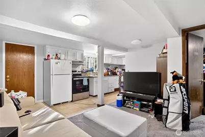 12260 Des Moines Memorial Drive S, Seattle, WA 98168 - Photo 27