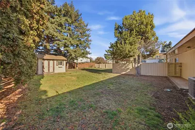 608 Plaza Way, Brewster, WA 98812 - Photo 23