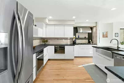 15912 252nd Avenue SE, Issaquah, WA 98027 - Photo 9