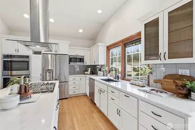 16543 NE 46th Street, Redmond, WA 98052 - Photo 9