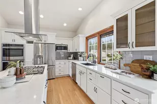 16543 NE 46th St, Redmond, WA 98052 - Photo 9