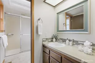 16543 NE 46th St, Redmond, WA 98052 - Photo 15