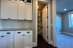 9968 SE 7th Ct, Bellevue, WA 98004 - Photo 13