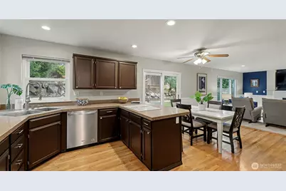 24940 231st Avenue SE, Maple Valley, WA 98038 - Photo 11