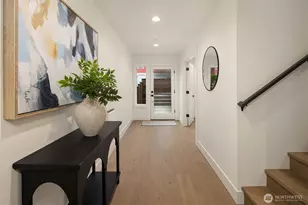 4406 1st Ave NE, Seattle, WA 98105 - Photo 9